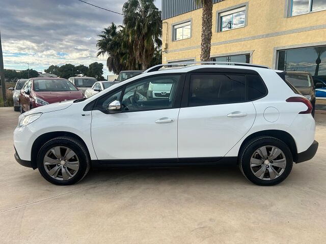 PEUGEOT 2008 STYLE 1.2 PURETECH SPANISH LHD IN SPAIN 67000 MILES SUPERB 2017